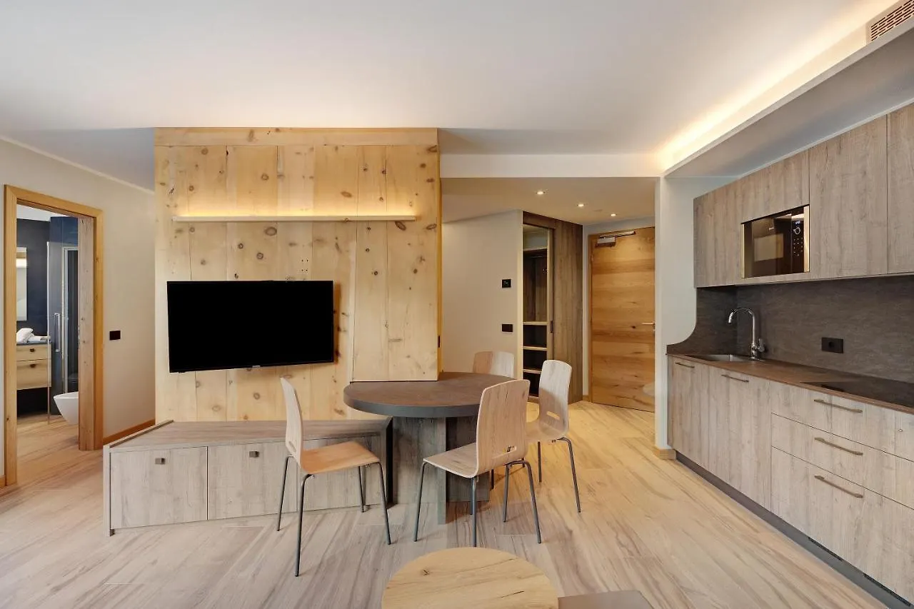 Wind Mountain Planet Suite House Livigno Apartamento